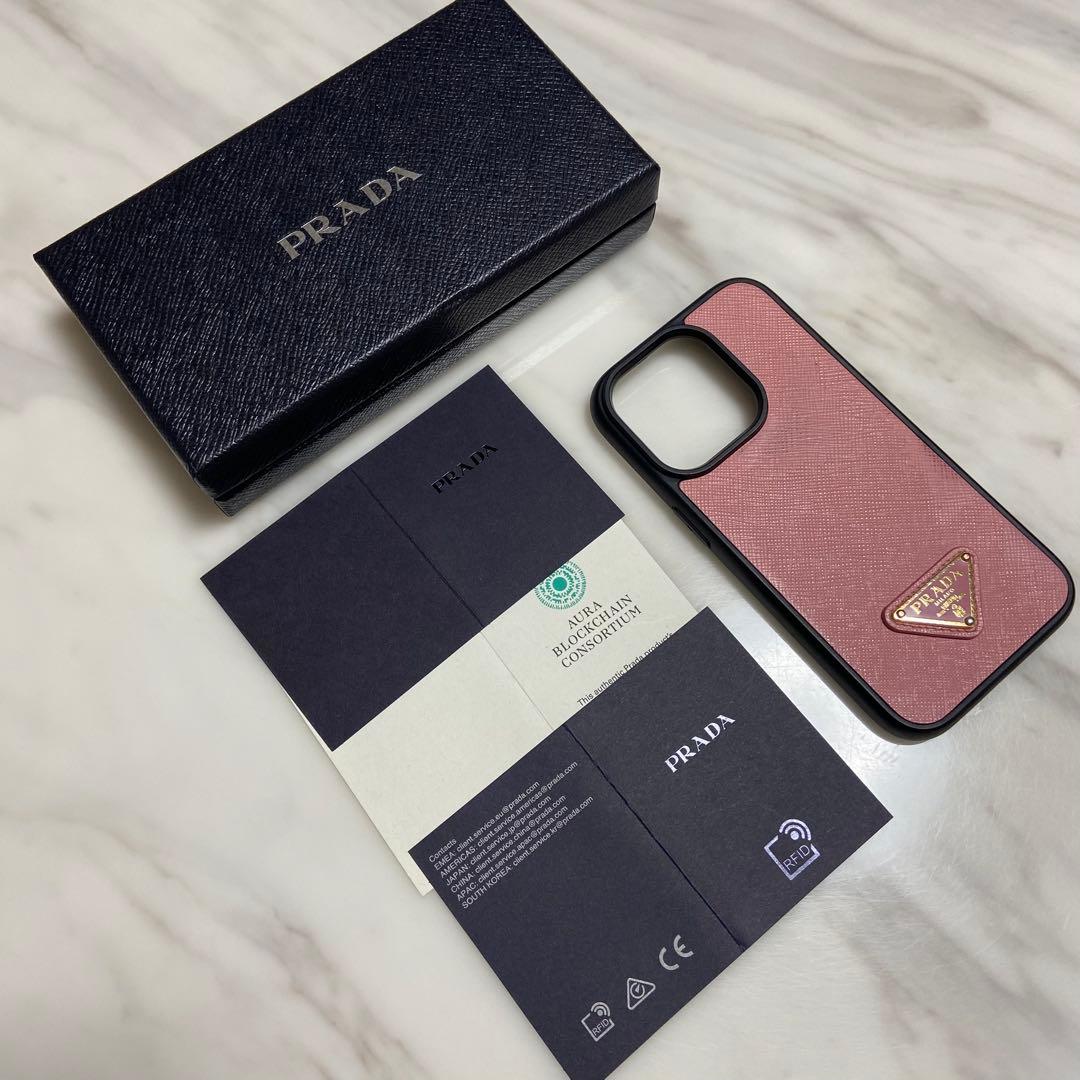 PRADA プラダ　iPhoneケース　サフィアーノレザー　三角ロゴ