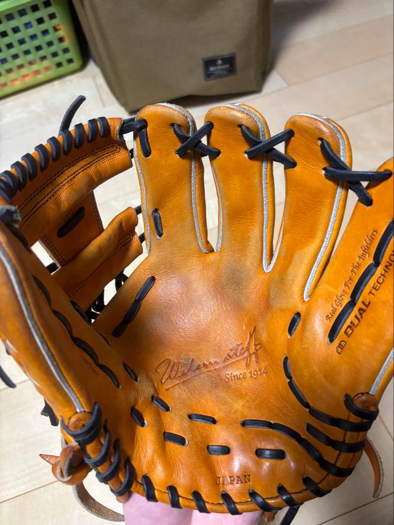【大特価】【値下げ交渉OK】Wilson ウィルソン 硬式グローブ 内野手用
