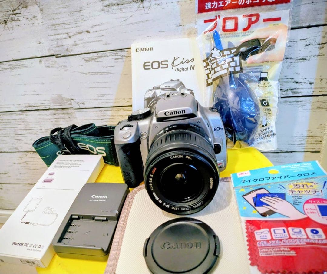 キヤノン製デジタル一眼レフカメラ「EOS Kiss Digital N」
