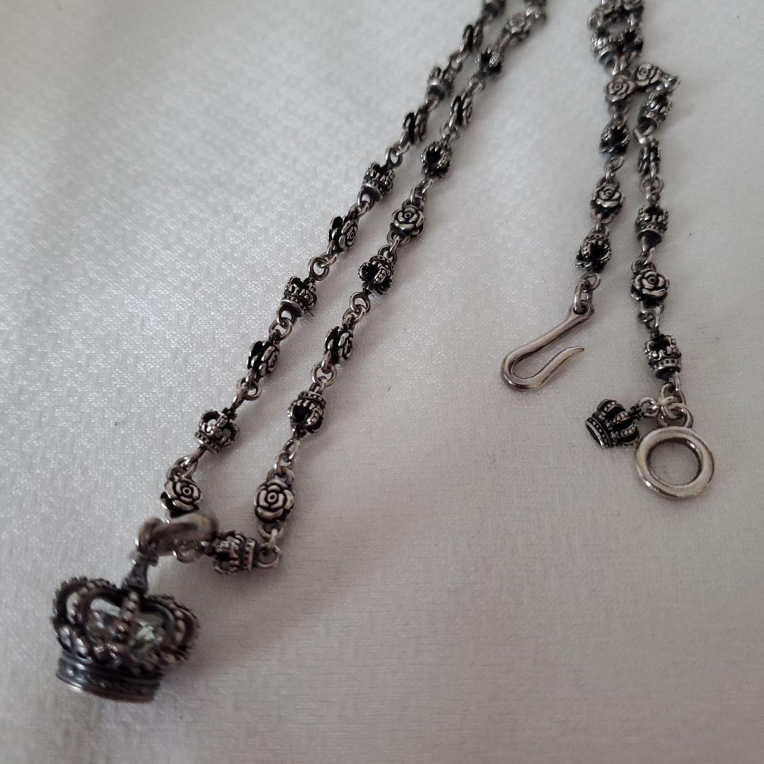 クラウンとバラのモチーフ ネックレス