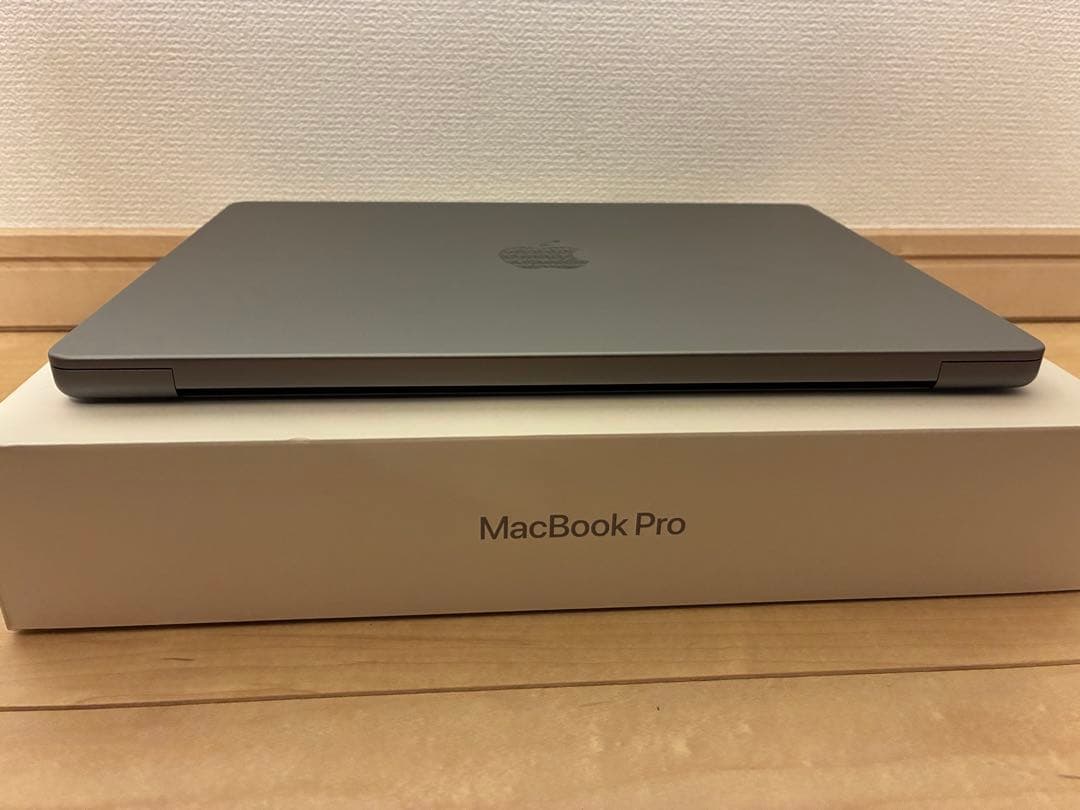 【イーガーコーテル】 MacBook Pro 14インチM3 1TB