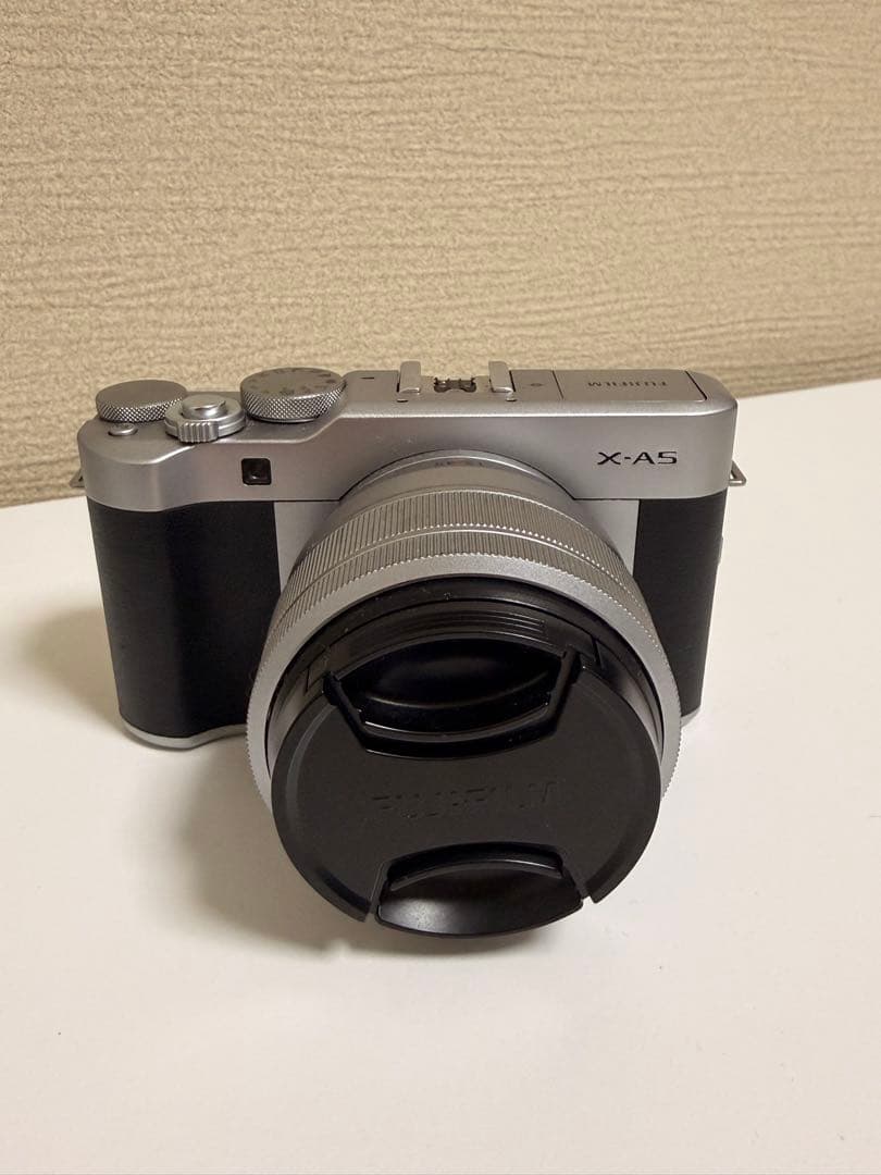 Fujifilm X-A5 シルバー