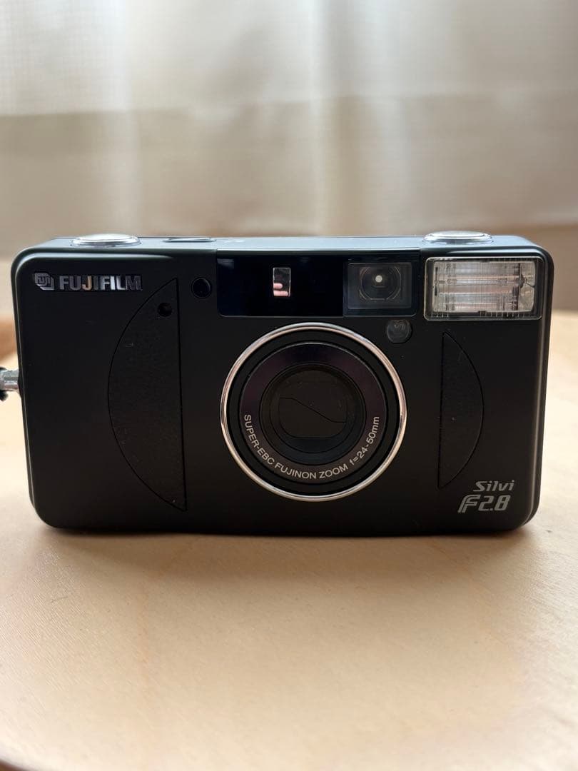希少 FUJIFILM silvi F2.8 世界限定5000台フィルムカメラ