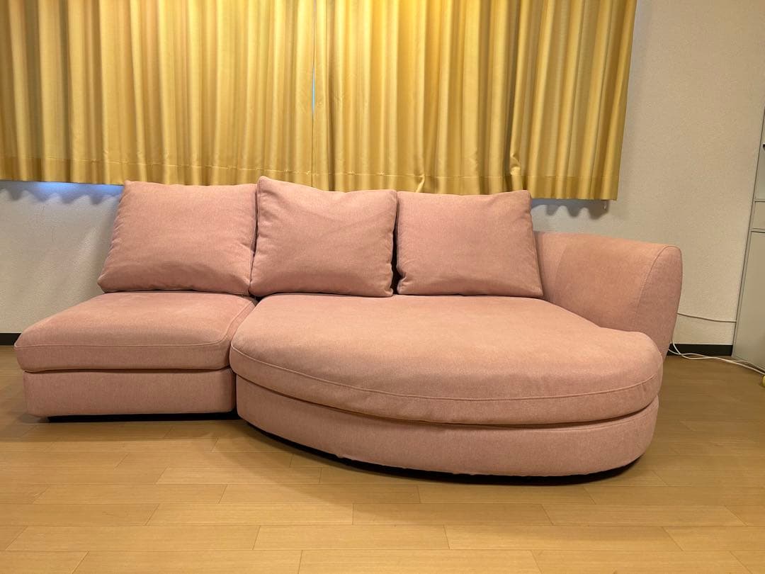 【値下げしました】株式会社ユーカスのコロネルソファ