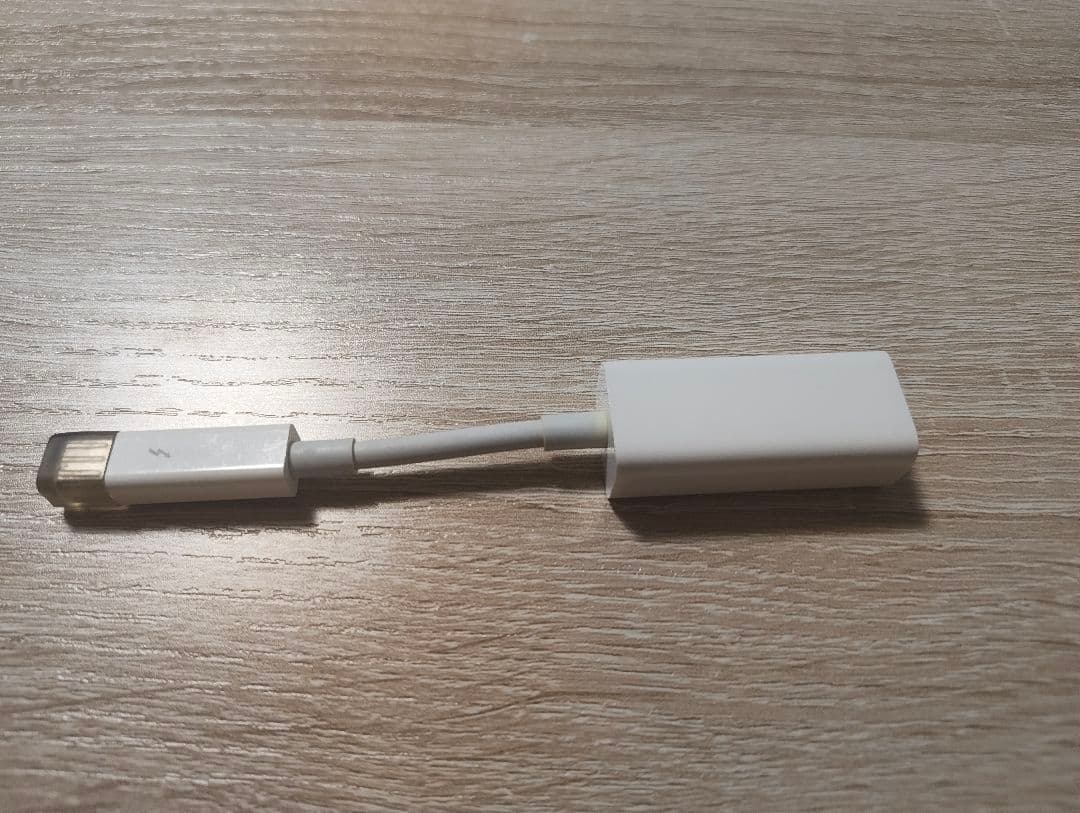 Thunderbolt 2- FireWireアダプタ