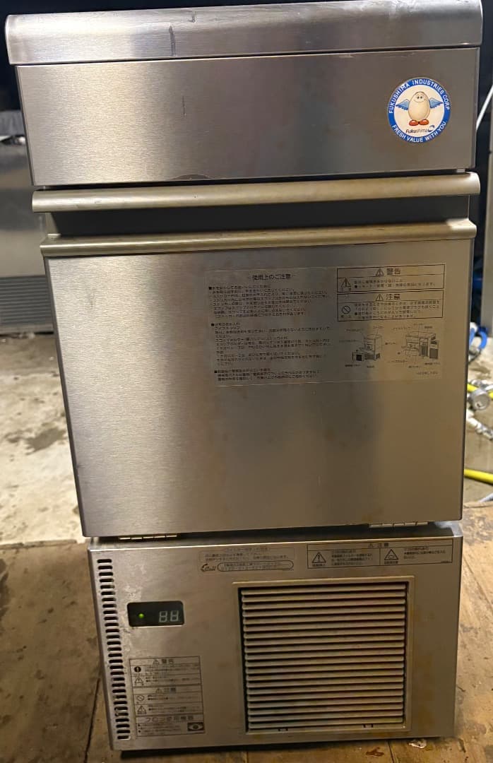 旧福島工業製（現ガリレイ）25kg製氷機