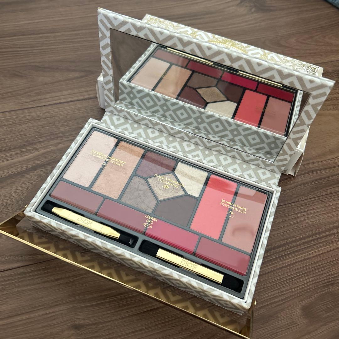 DIOR エクランクチュール マルチユースパレット クリスマスコフレ2024