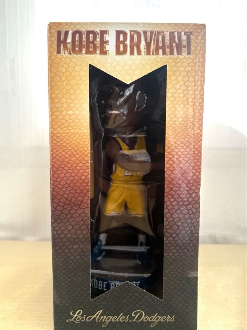 コービーブライアント，ボブルヘッド人形