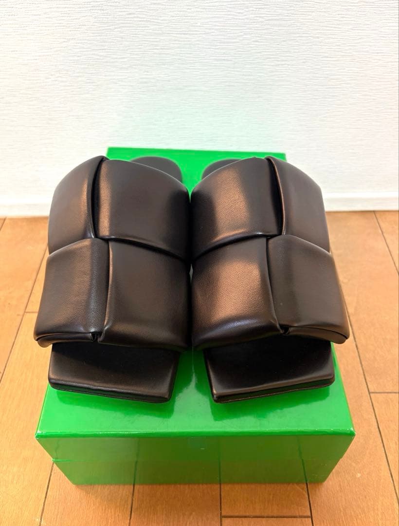 【大きいサイズ】28cmボッテガヴェネタ　フラットサンダル