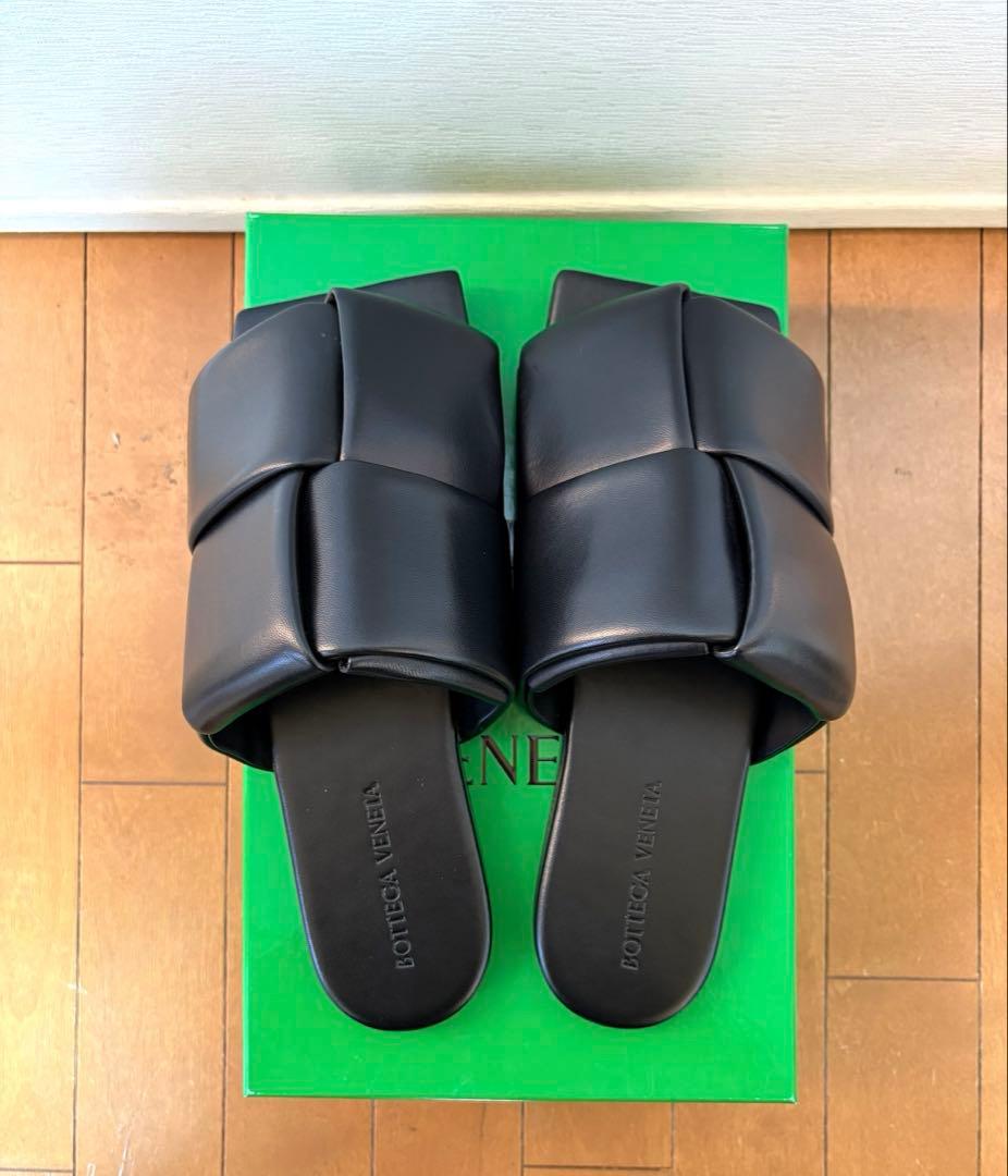 【大きいサイズ】28cmボッテガヴェネタ　フラットサンダル