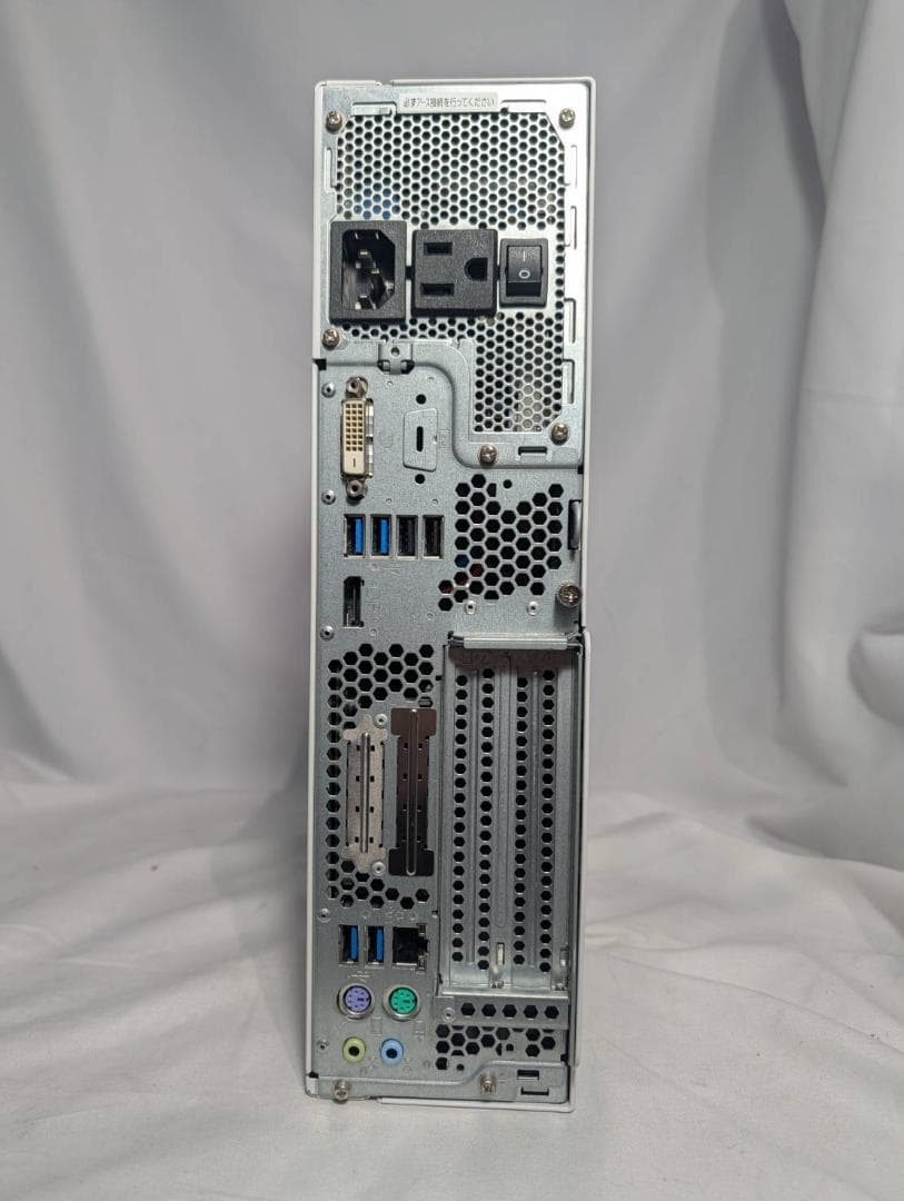 富士通 ESPRIMO D588/B 第9世代 i5/8GB/SSD/Win11