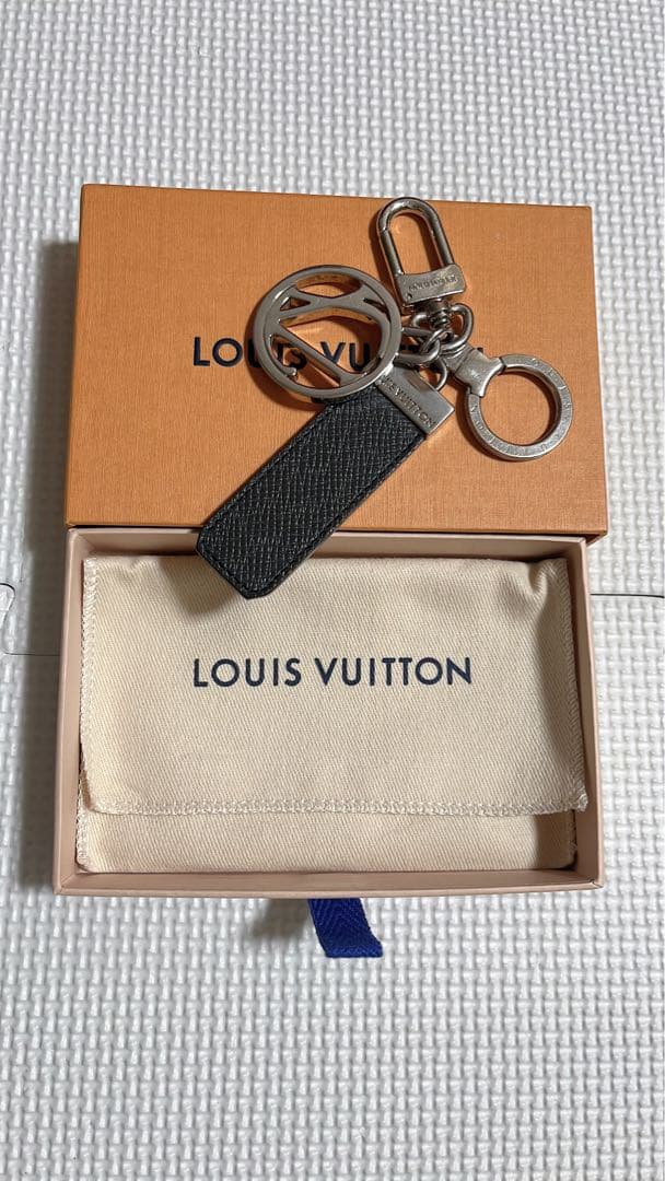 LOUIS VUITTON キーリング