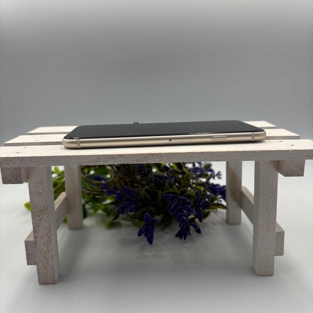 【美品】iPhone SE第3世代 64GB スターライト 349