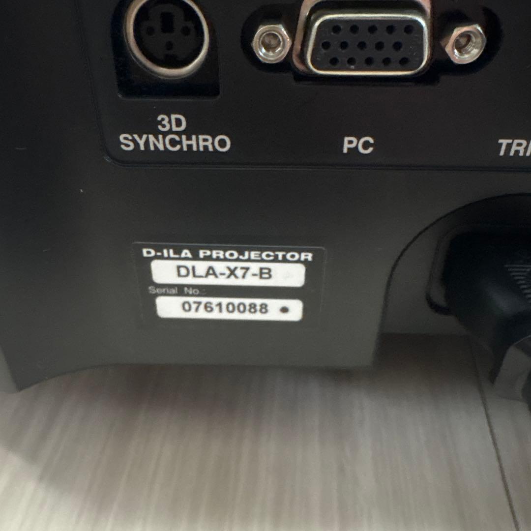 JVC DLA プロジェクター 本体 ブラック