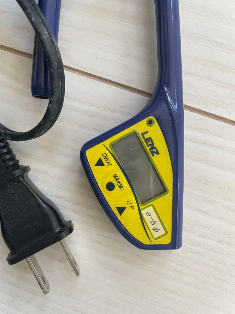 Lenz デジタルヘアアイロン　丸8mm