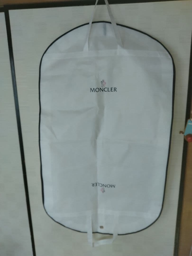 wiIIiさま専用モンクレール　ガーメントケース&ハンガー&ショップ袋＆薄紙