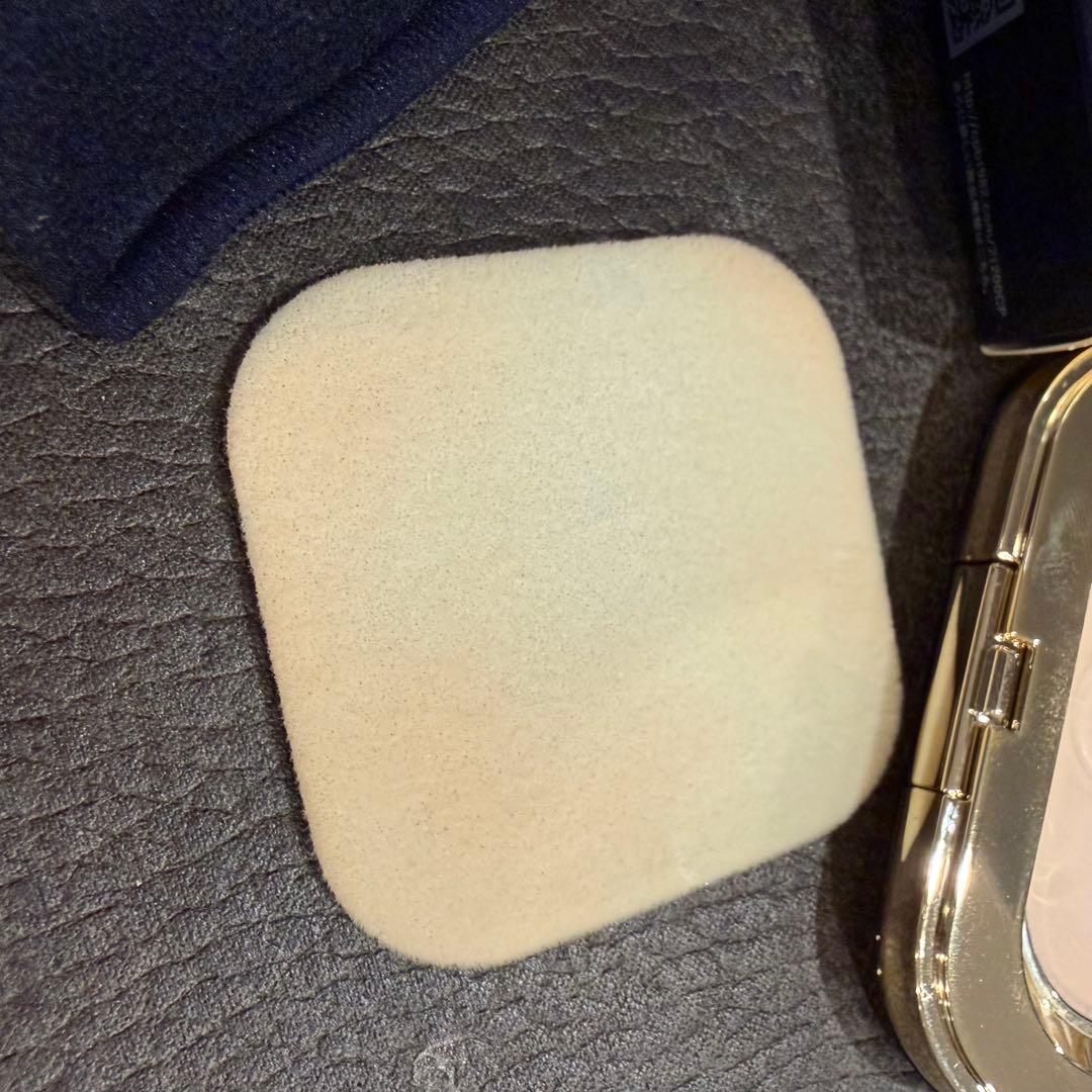 クレ・ド・ポー ボーテ プレストパウダー　プードルコンパクトエサンシエルN