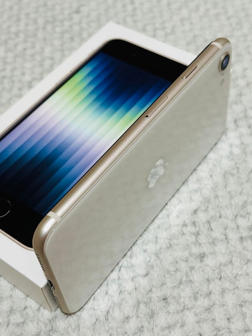 【美品】 Apple iPhone SE (第3世代) スターライト 100%