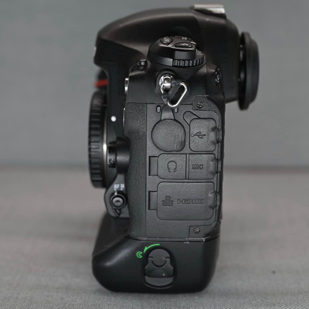 ニコンNikon D4 カメラ Nikon