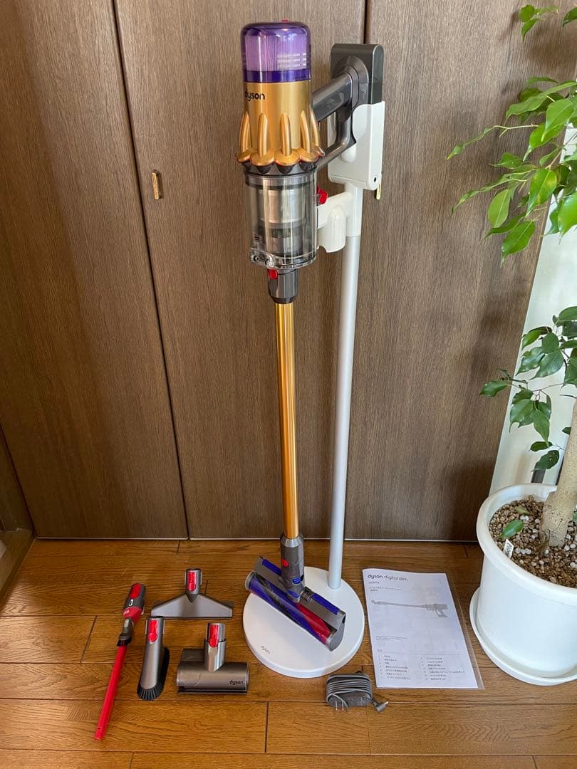 ダイソンDigital Slim Fluffy SV18 充電ドックスタンド付