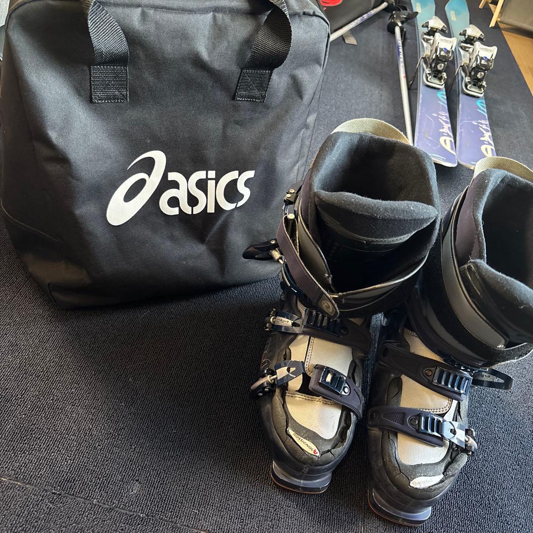 も*ふ様 asics スキー用ブーツとRossignolスキーセット