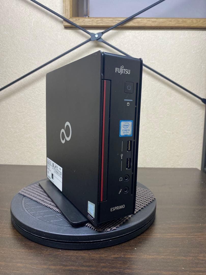 富士通ESPRIMO Q558/B i5-9500T 8GB 256GB