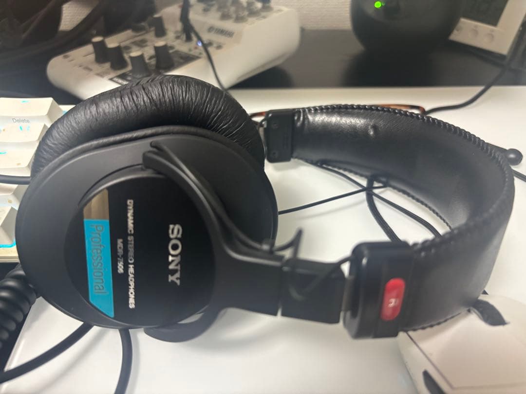 SONY MDR-7506 プロフェッショナル モニターヘッドホン 有線