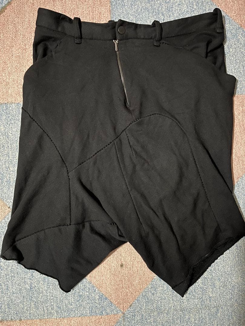 パンツ Leon Emanuel Blanck Distortion Shorts