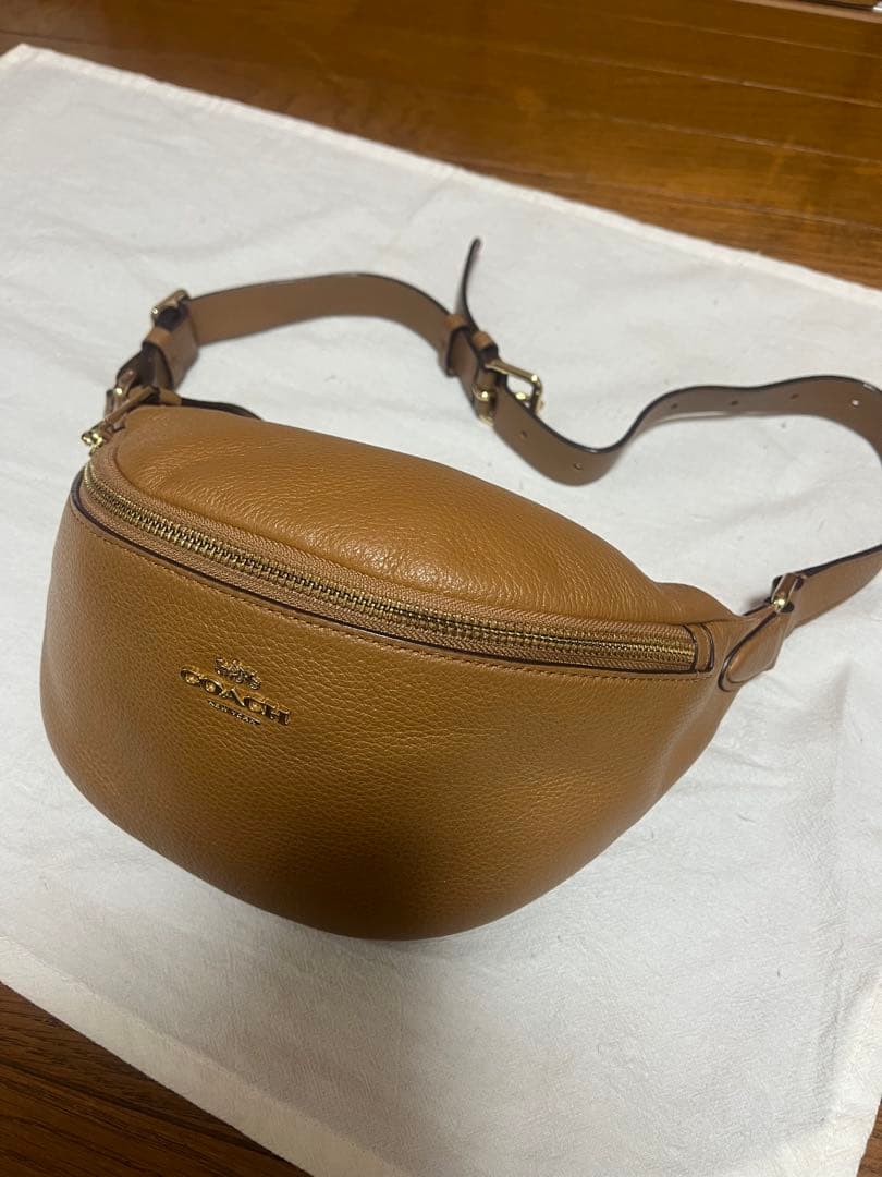 【sora】美品　コーチ　ボディバッグ　ウエストポーチ　レザー