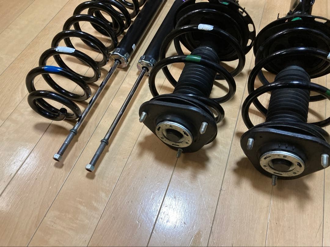 ★美品★トヨタ 20 アルファード ヴェルファイア 純正 サスキット　ストラット