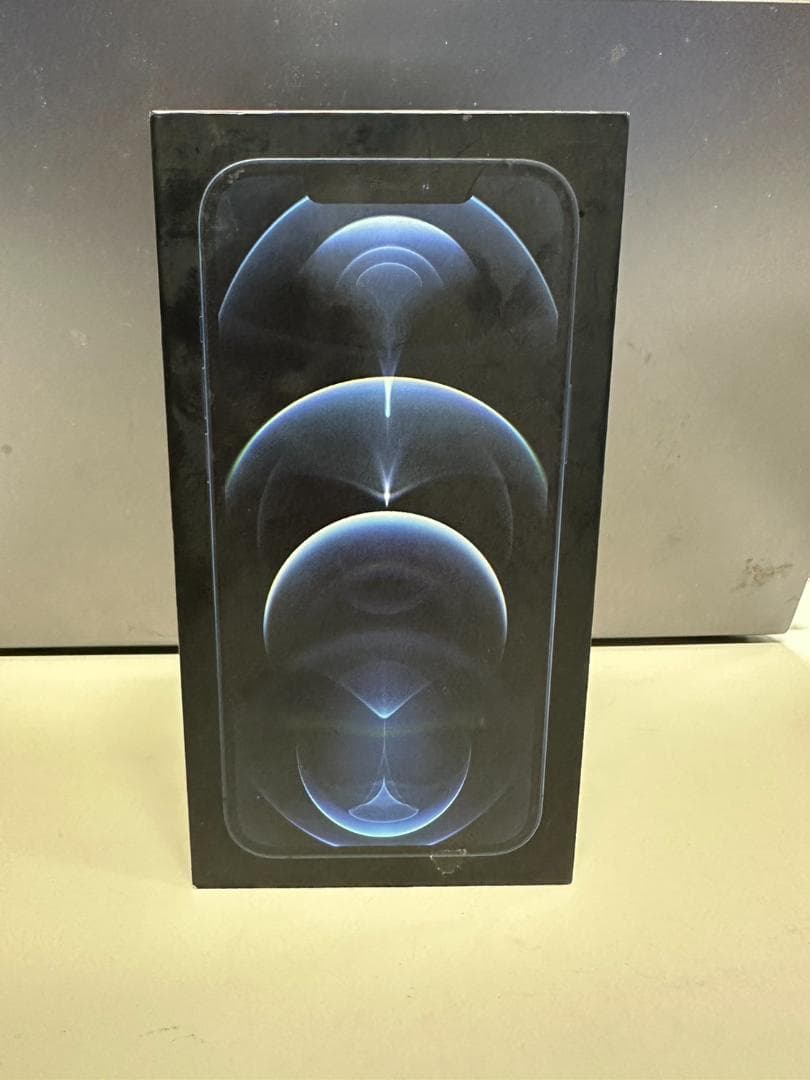 *台湾で購入した　iPhone 12 pro max