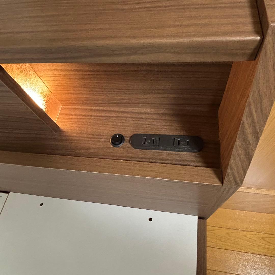 【引き取り限定】【美品】シングルベッド 収納4つ コンセント2口 ニトリ