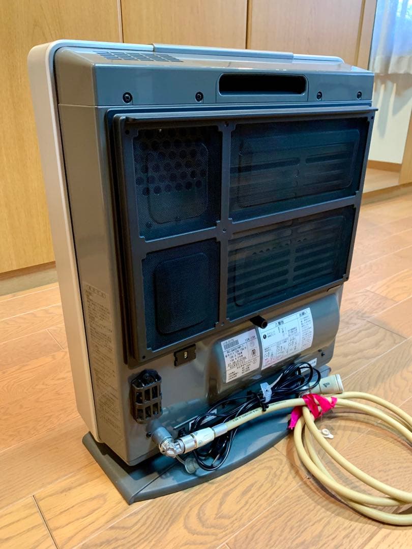 超美品 ガスファンヒーター 11畳〜15畳 除菌イオンによる空気浄化機能付き