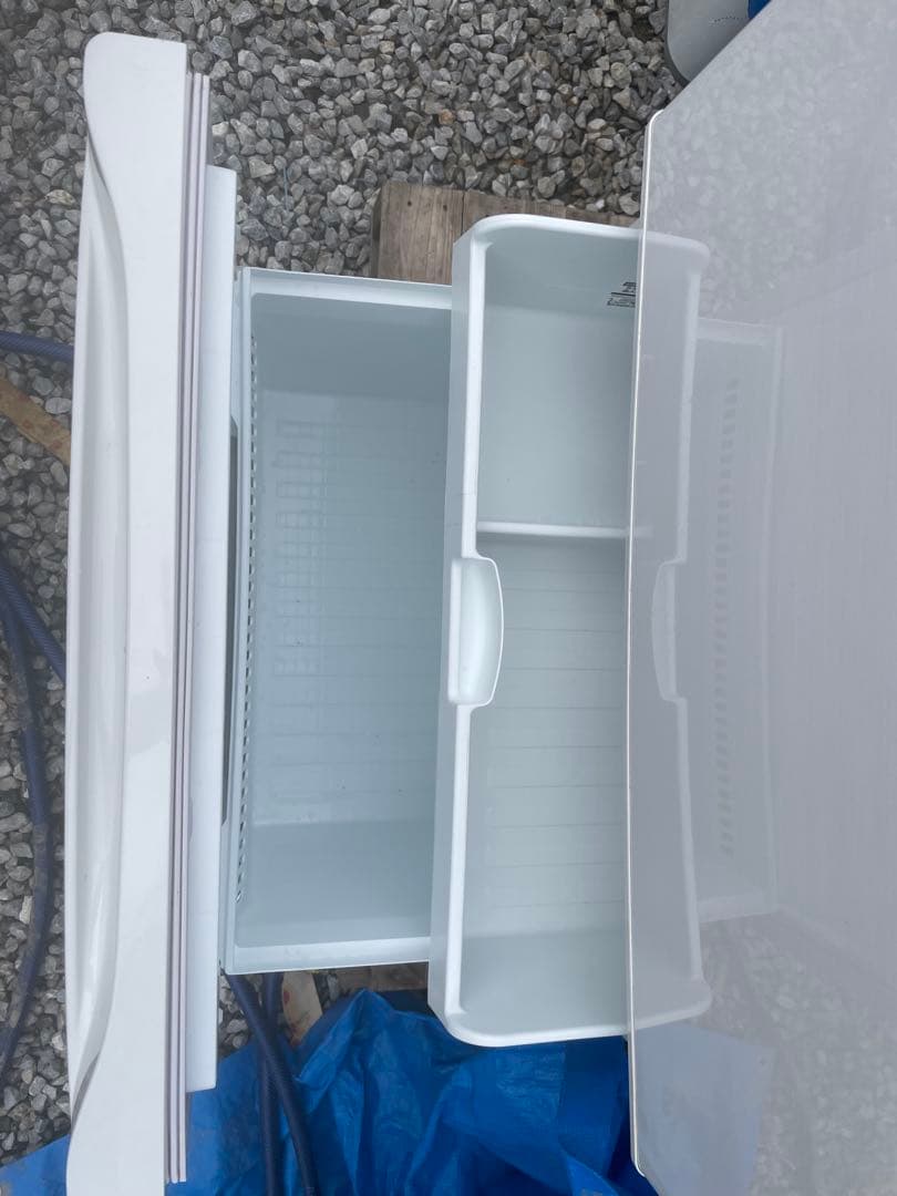 Toshiba 3ドア冷蔵庫 ホワイト330L