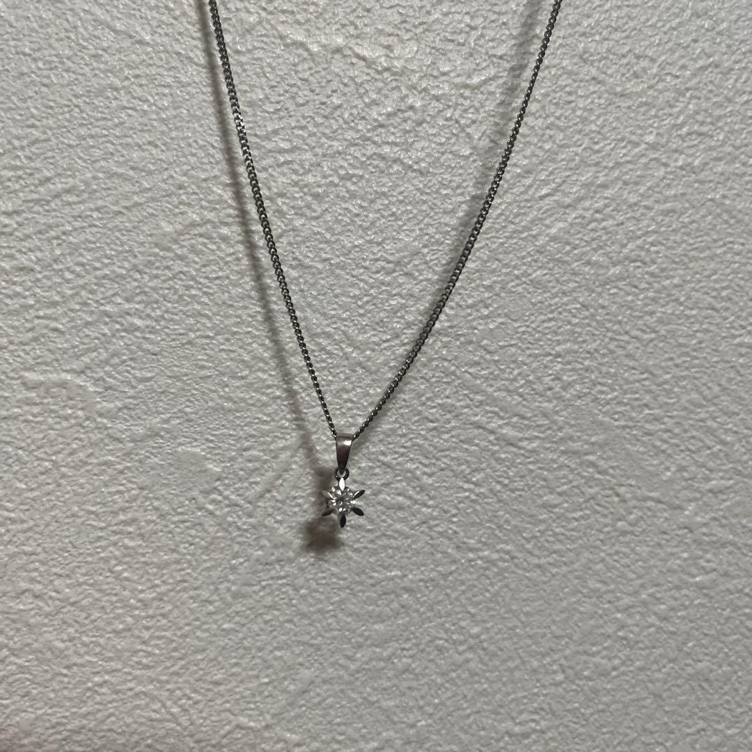 福ちゃんさま　専用星形ネックレス　pm900 pt850 重さ4g