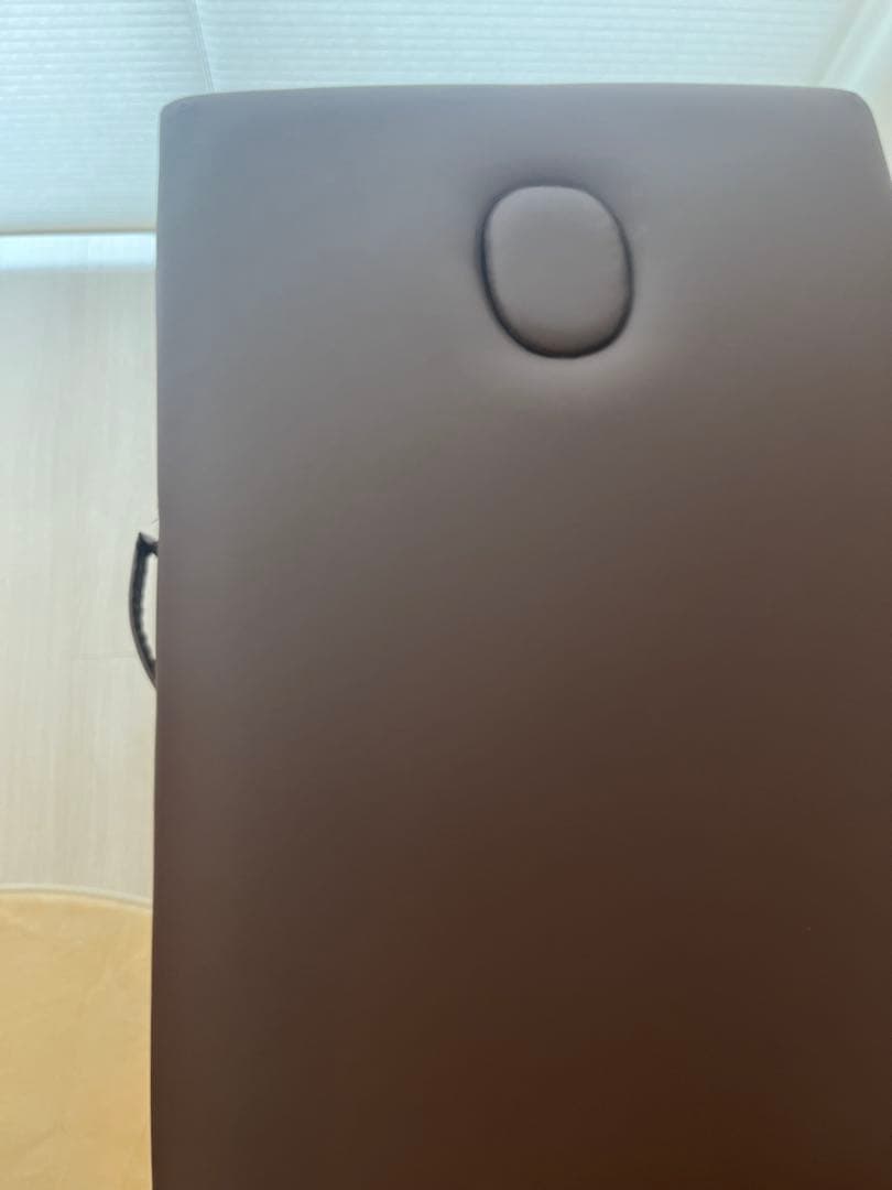 【美品】折りたたみ施術ベッド （キャリーバッグ付）（ダークブラウン）