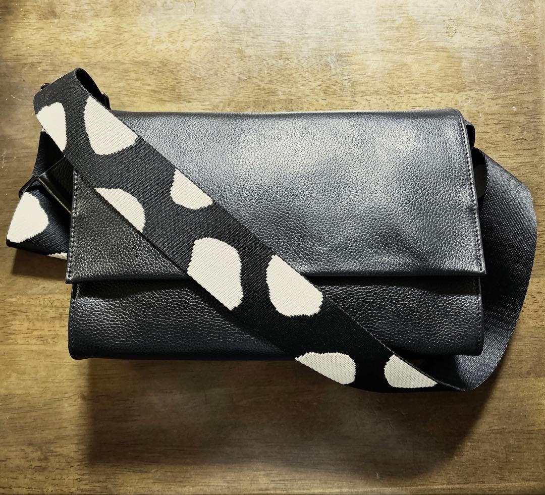 ear PAPILLONNER ワイドテープショルダー バッグ イアパピヨネ