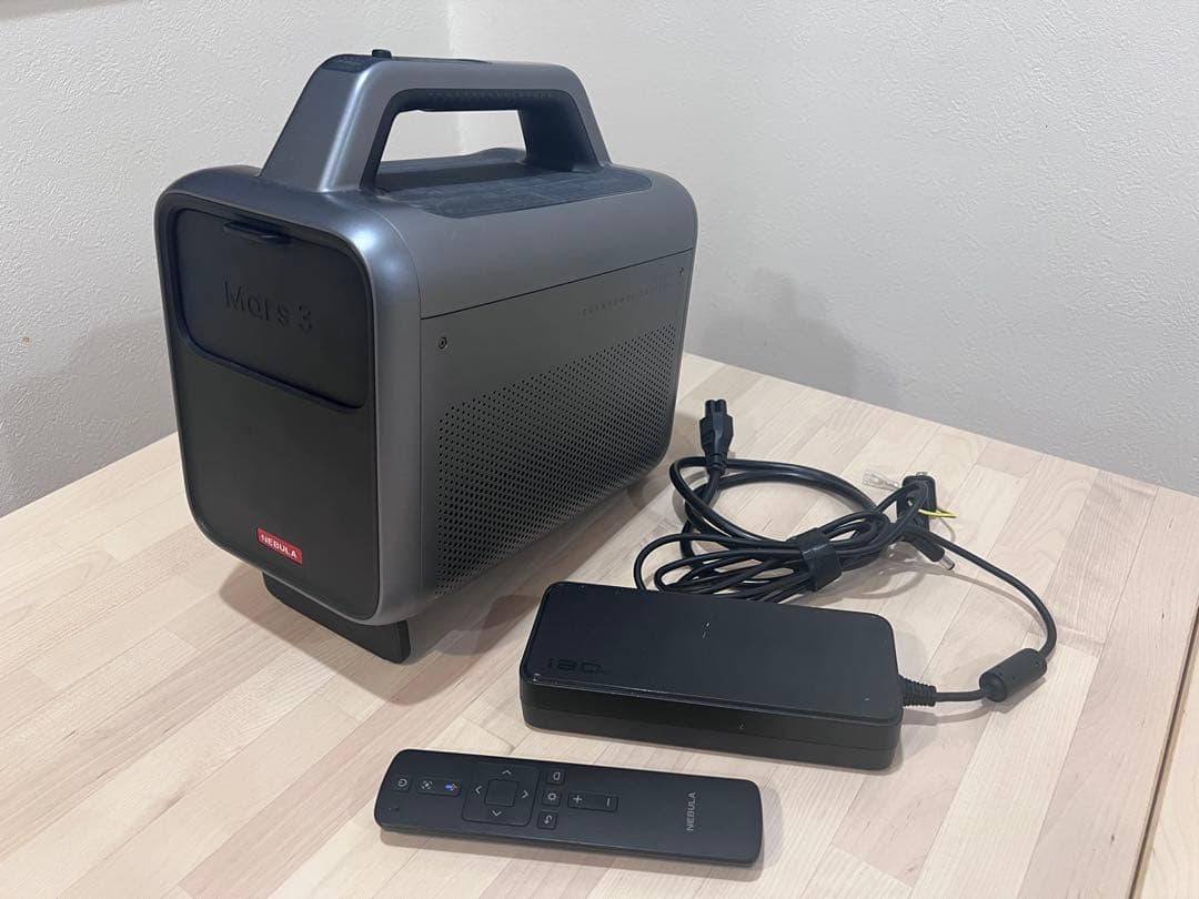 Anker Nebula Mars 3 ポータブルプロジェクター