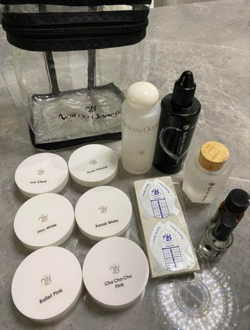 ネイルデダンス アクリルパウダーセット✧*クリアケース、ネイルフォーム94枚付き