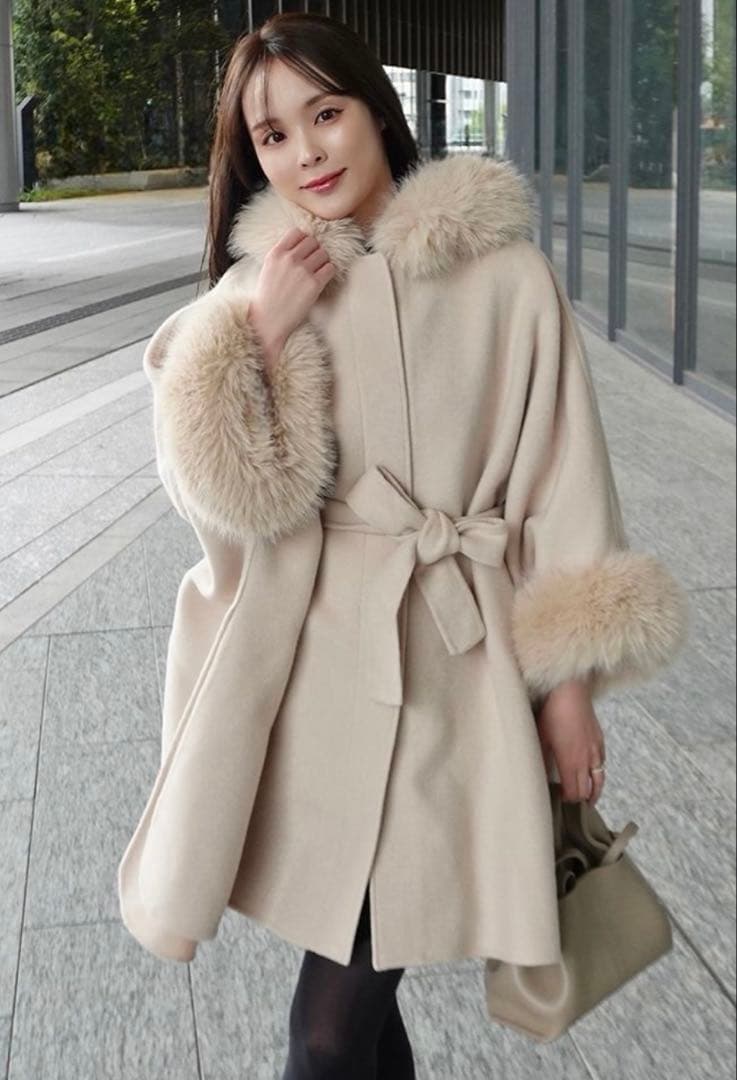 新品未使用　セルフォード　ファーポンチョコート　キャメル