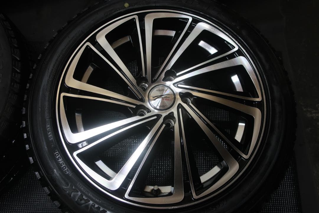 khey様　送料込み　 205/50R17 バリ溝 ロクサーニ タービンRE