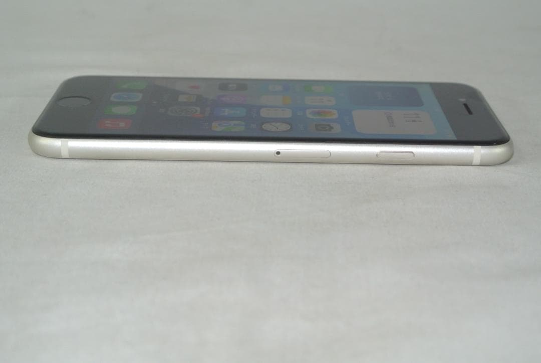 Apple iPhone SE (第3世代) 128GB NMYG3J/A