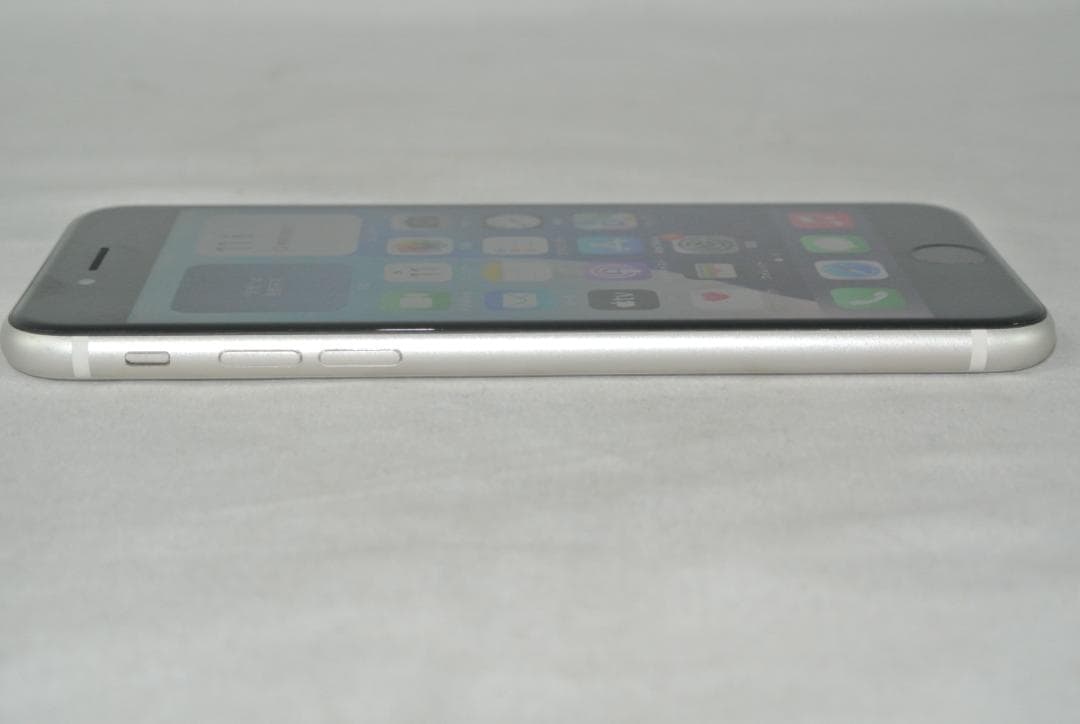 Apple iPhone SE (第3世代) 128GB NMYG3J/A