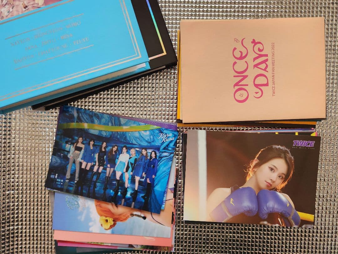 TWICE チェヨン　ランダムトレカ79枚+オマケ　トレカケース2種付き