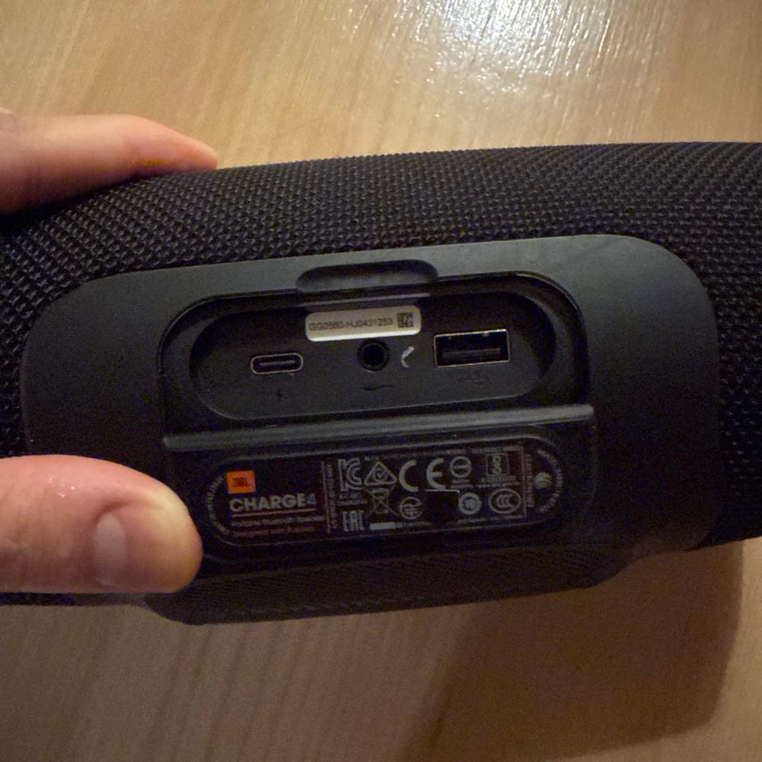 JBL Charge 4 BLACK Bluetoothポータブルスピーカー