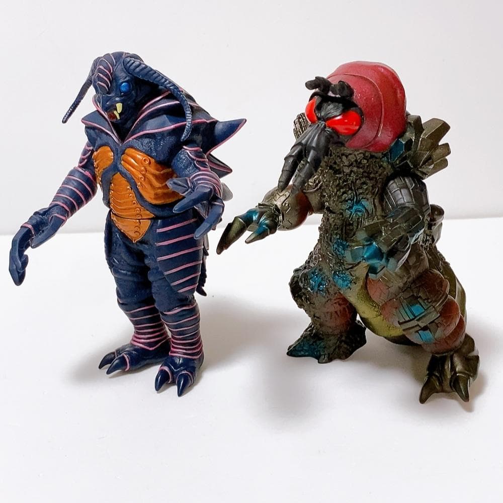 専用　ウルトラマンコスモス ＋ガイア 怪獣 6体セット