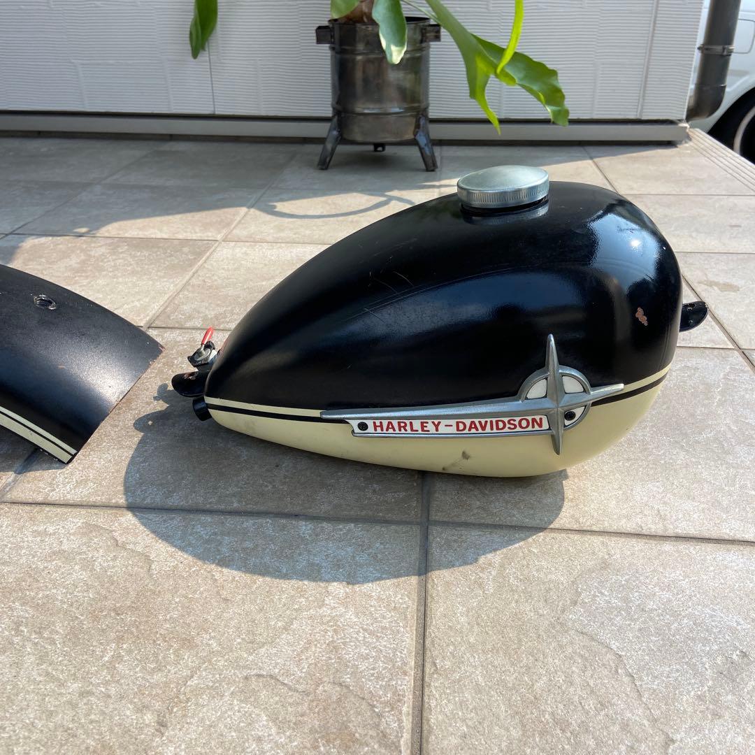 HARLEY-DAVIDSON ピーナッツタンク ミディアムトンネル