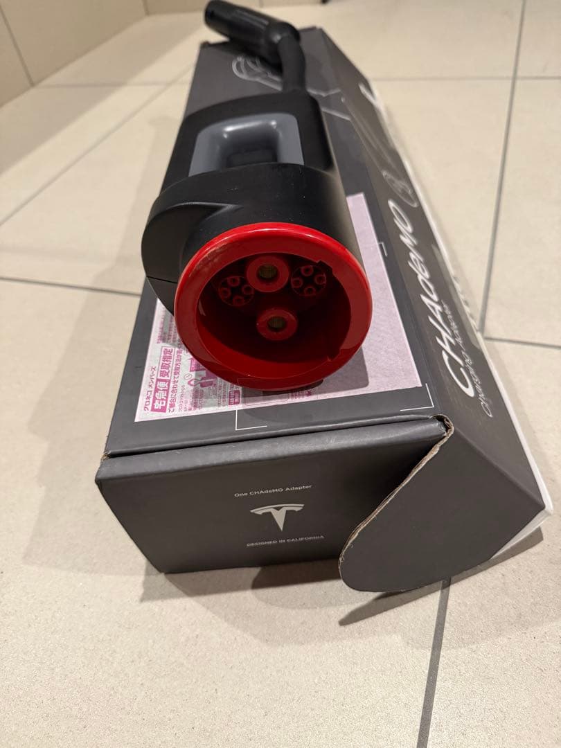 テスラチャデモアダプター CHAdeMO Tesla（国内正規品）