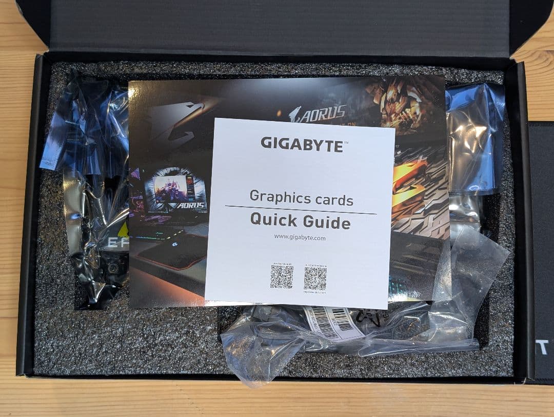 ショートサイズ26cm　GIGABYTE GEFORCE RTX 4070 Ti