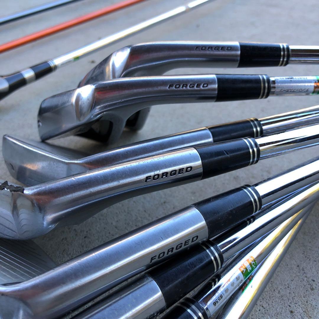 Srixon キャディバッグとゴルフクラブセット（価格交渉に応じます）